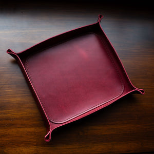 Handcrafted medium-sized leather LWG valet tray in bordo color